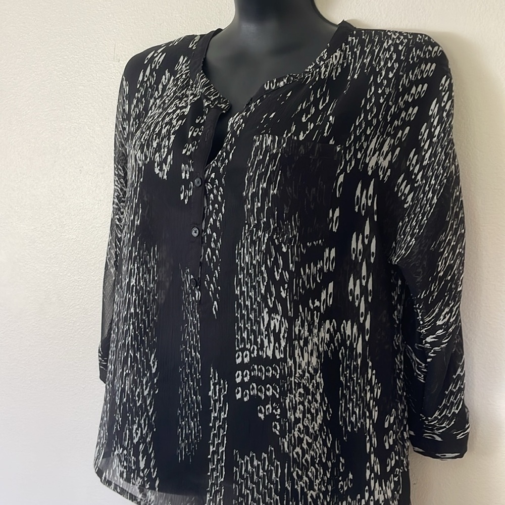 Express Blouse - Picture 2 of 4